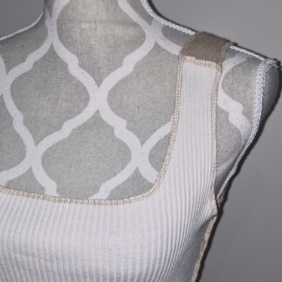 Colorblock Ribbed Tank Top - Picture 3 of 4